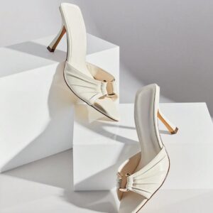 Zapatos de tacón fino inspirados en YSL