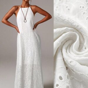 Vestido bordado largo de cuello halter