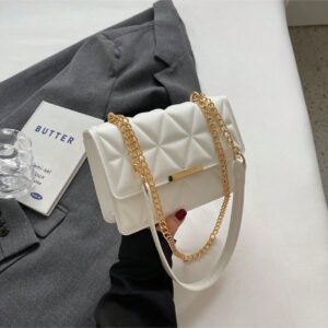 Bolso mediano de asas largas y cadenas